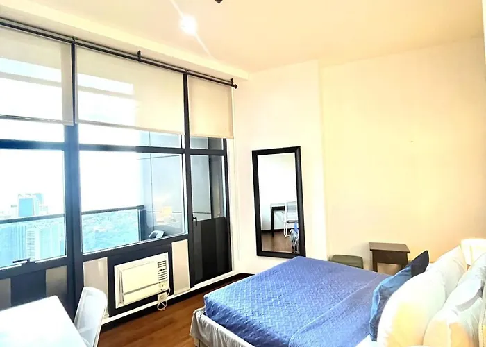 Apartment New 2br With Views In Makati And Fast Wifi Manila