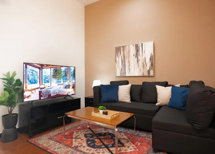Apartment New 2br With Views In Makati And Fast Wifi *