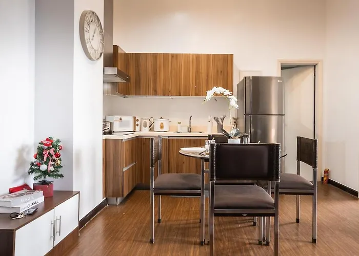 Apartment New 2br With Views In Makati And Fast Wifi Manila