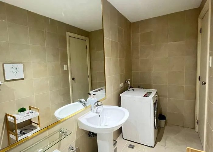 New 2br With Views In Makati And Fast Wifi Apartment Manila