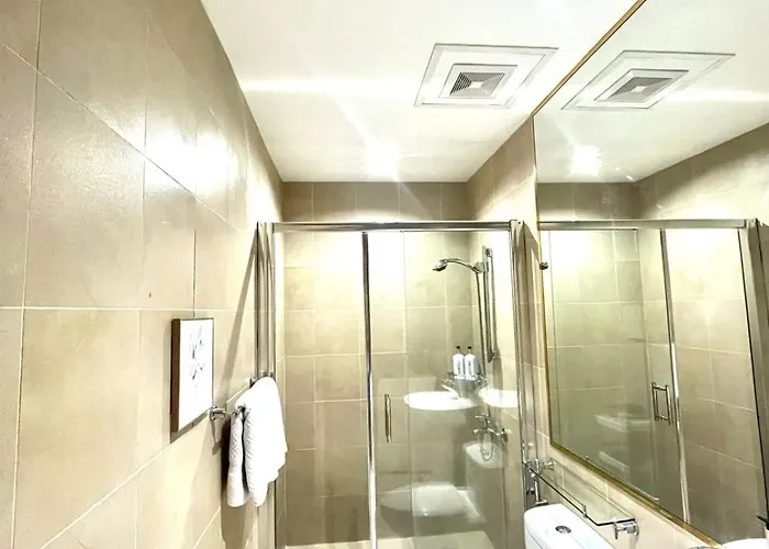New 2br With Views In Makati And Fast Wifi