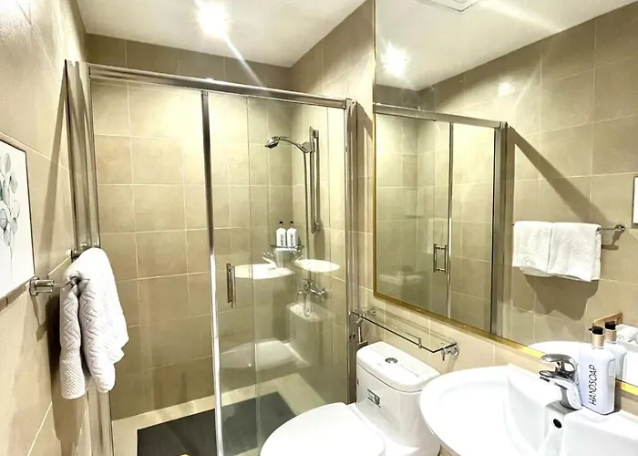 New 2br With Views In Makati And Fast Wifi Apartment Manila