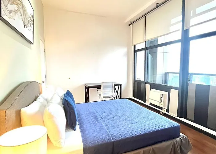 New 2br With Views In Makati And Fast Wifi Apartment Manila
