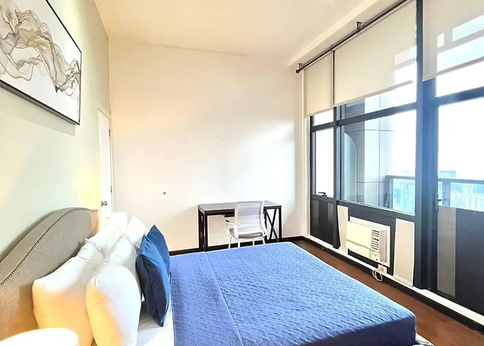 Apartment New 2br With Views In Makati And Fast Wifi *