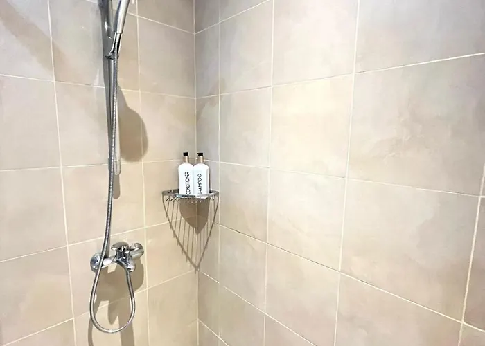 New 2br With Views In Makati And Fast Wifi Apartment Manila