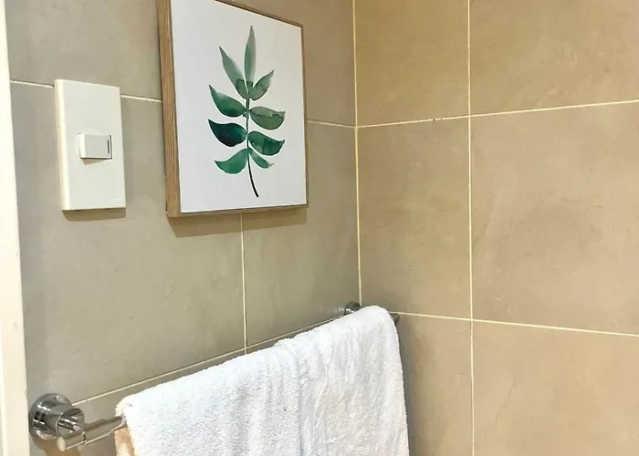 Apartment New 2br With Views In Makati And Fast Wifi