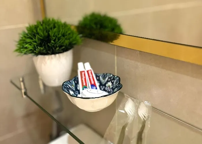 New 2br With Views In Makati And Fast Wifi *